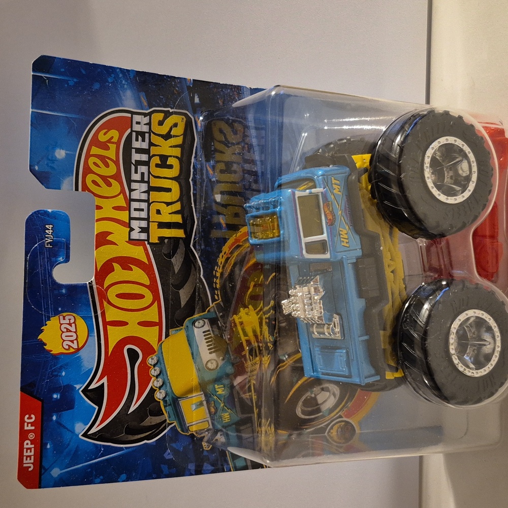 B22 Hot wheels Monster Trucks Jeep FC  MAKE AN OFFER
